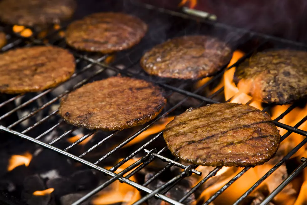 Enjoy Burgers, Brats at Dubuque Appliance’s Cookout Sale!